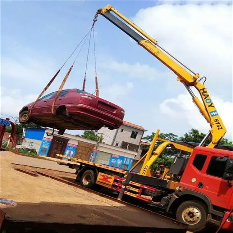 花都吊车吊汽车的正确方法